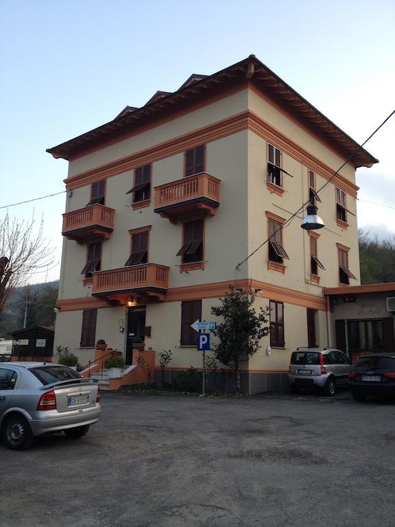 Albergo Chiara Savignone Exteriör bild