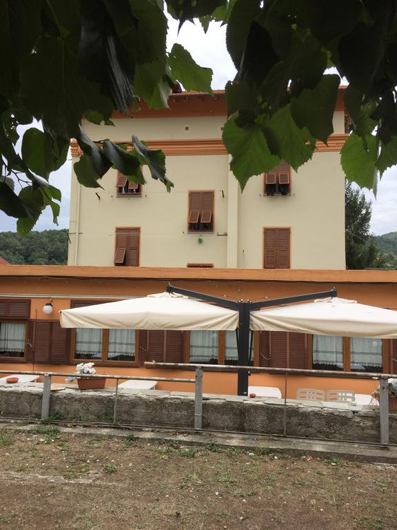 Albergo Chiara Savignone Exteriör bild